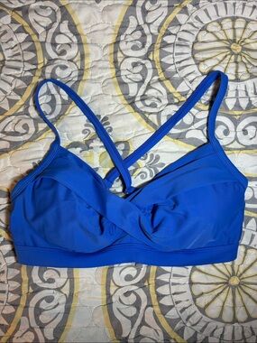 Athleta Royal Blue Bikini Swim Top Criss Cross Size 34D/DD Wired